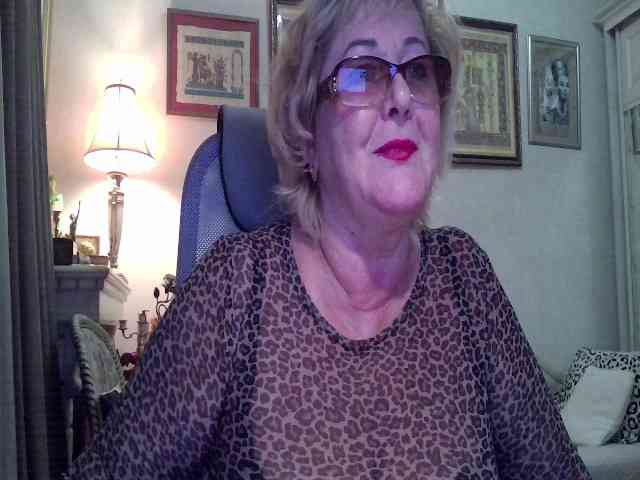 KarinkaSweet webcam