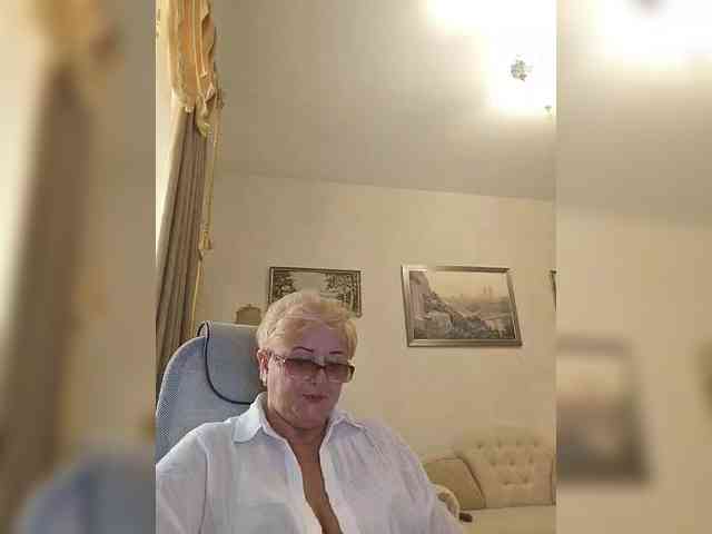 KarinkaSweet webcam