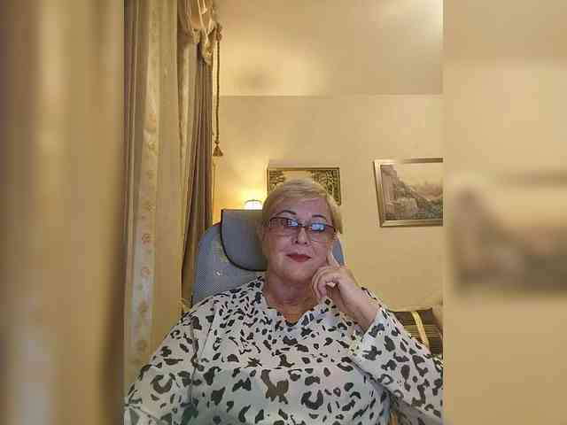 KarinkaSweet webcam