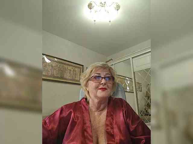 KarinkaSweet webcam