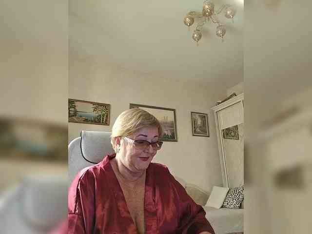 KarinkaSweet webcam