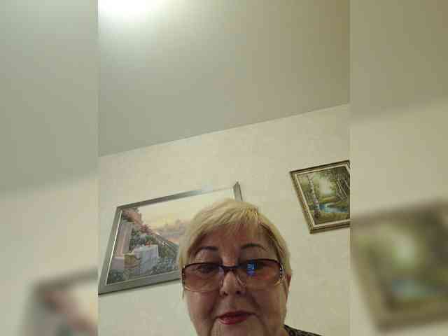 KarinkaSweet webcam