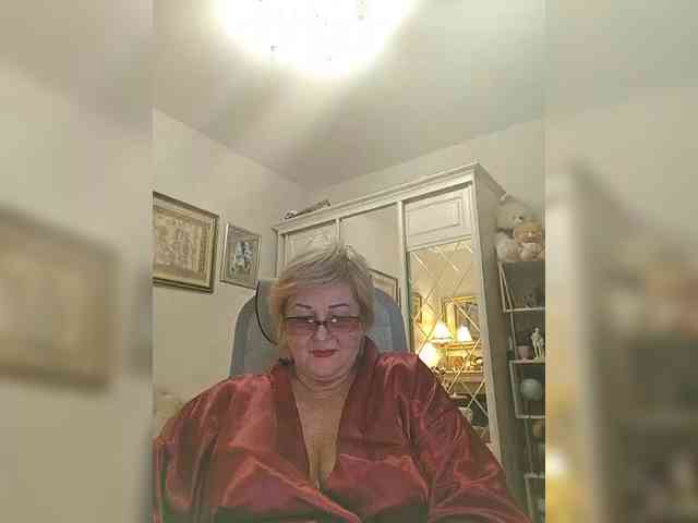 KarinkaSweet webcam