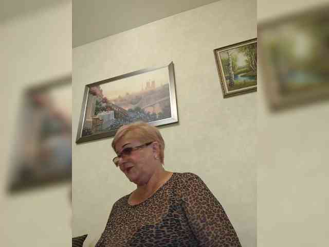 KarinkaSweet webcam