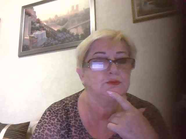 KarinkaSweet webcam
