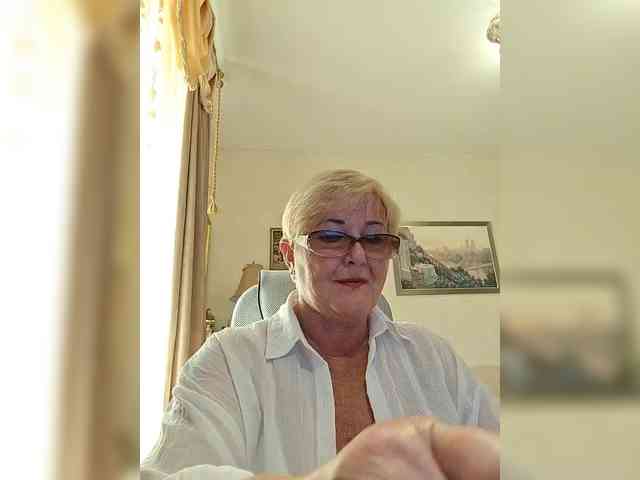 KarinkaSweet webcam