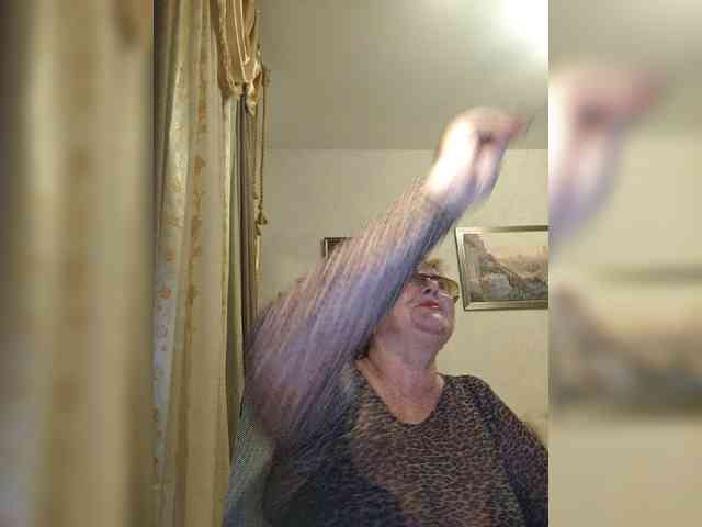 KarinkaSweet webcam