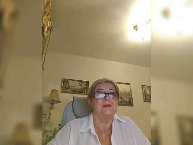 KarinkaSweet webcam
