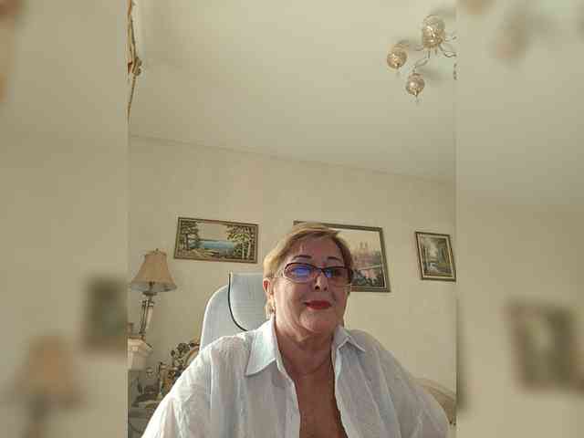KarinkaSweet webcam