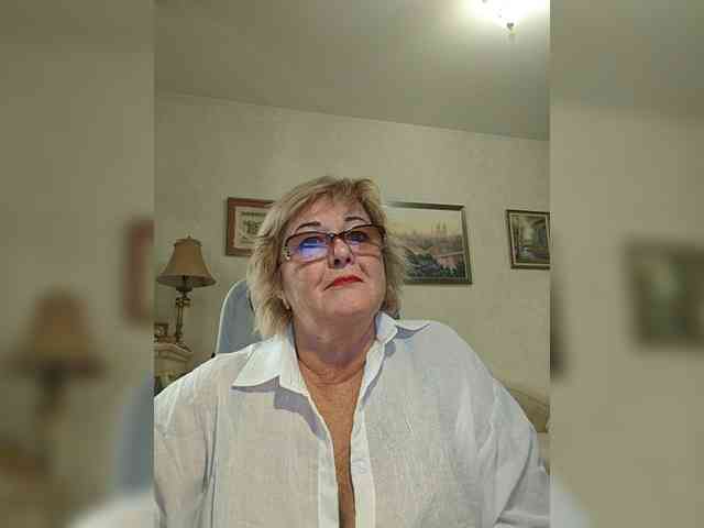 KarinkaSweet webcam