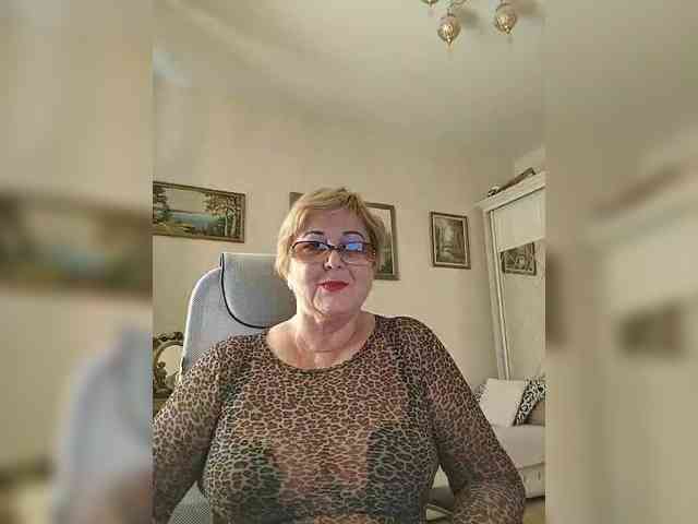 KarinkaSweet webcam