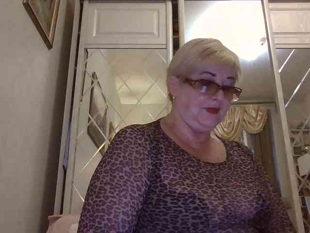 KarinkaSweet webcam