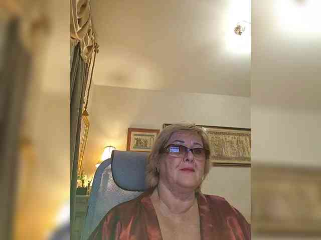 KarinkaSweet webcam