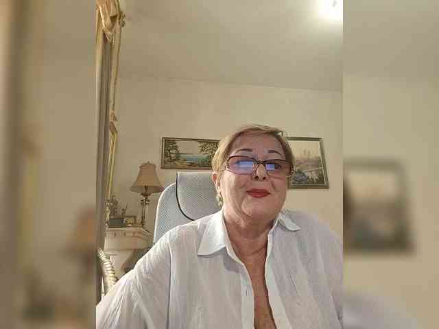 KarinkaSweet webcam