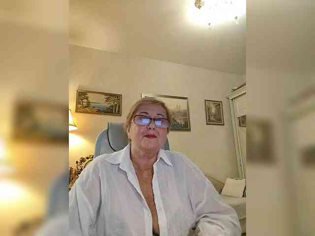 KarinkaSweet webcam
