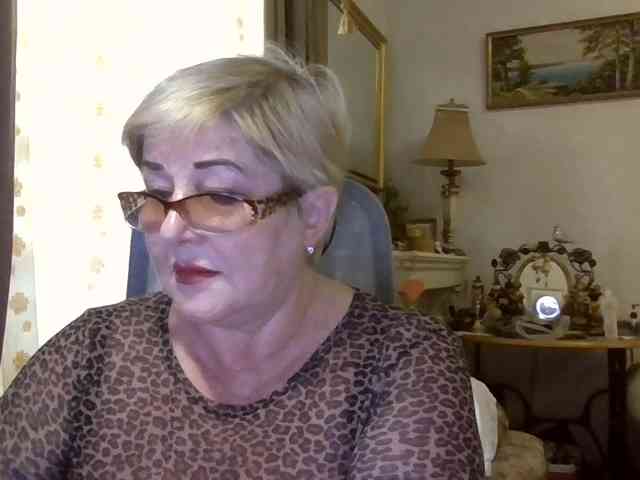 KarinkaSweet webcam