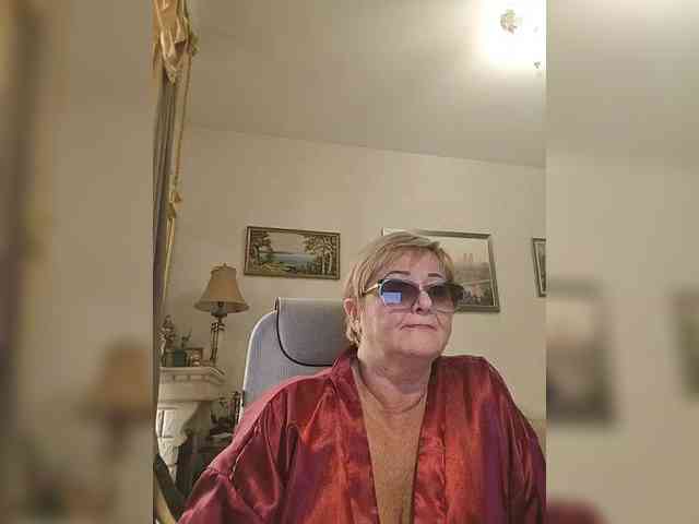 KarinkaSweet webcam