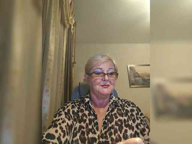 KarinkaSweet webcam