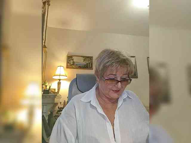 KarinkaSweet webcam
