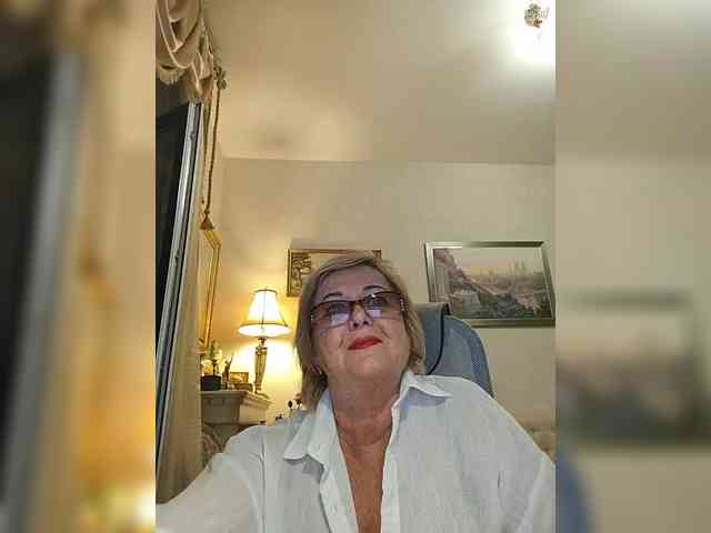 KarinkaSweet webcam