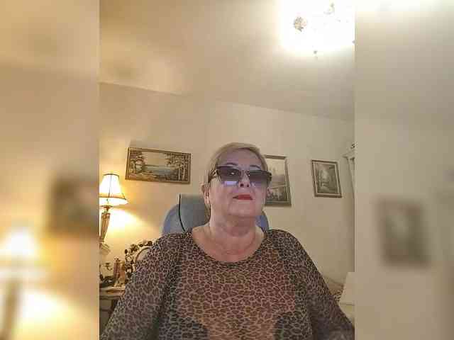 KarinkaSweet webcam