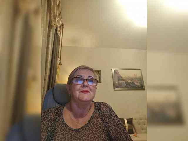 KarinkaSweet webcam