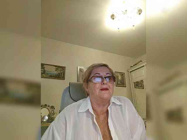 KarinkaSweet webcam