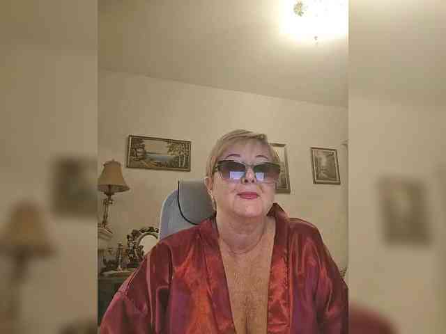 KarinkaSweet webcam