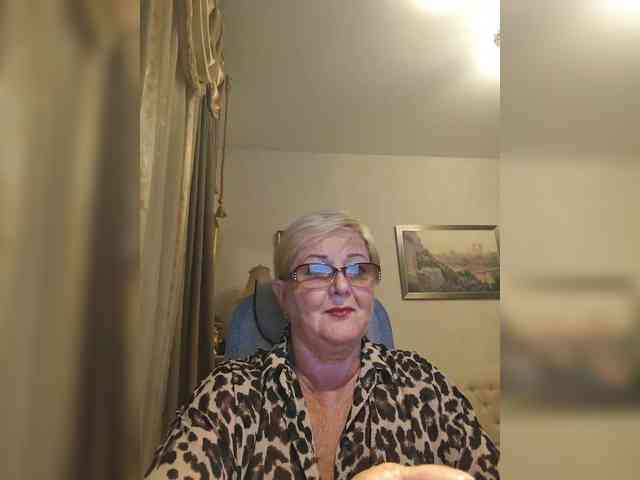KarinkaSweet webcam