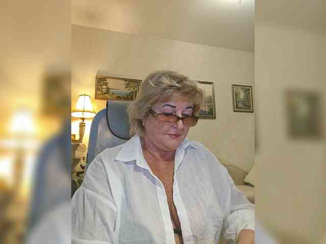 KarinkaSweet webcam