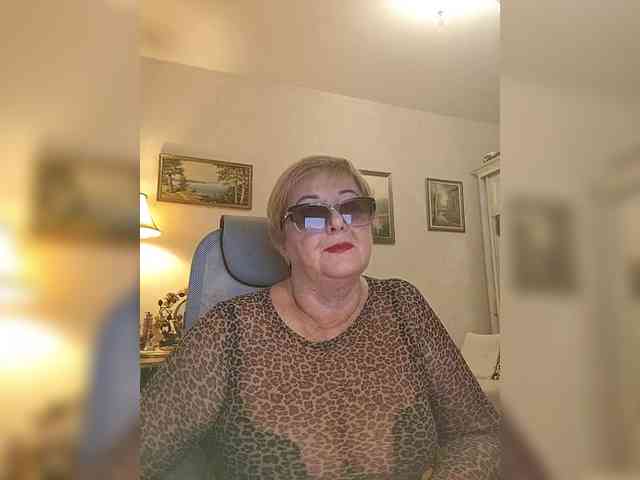 KarinkaSweet webcam