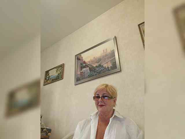 KarinkaSweet webcam