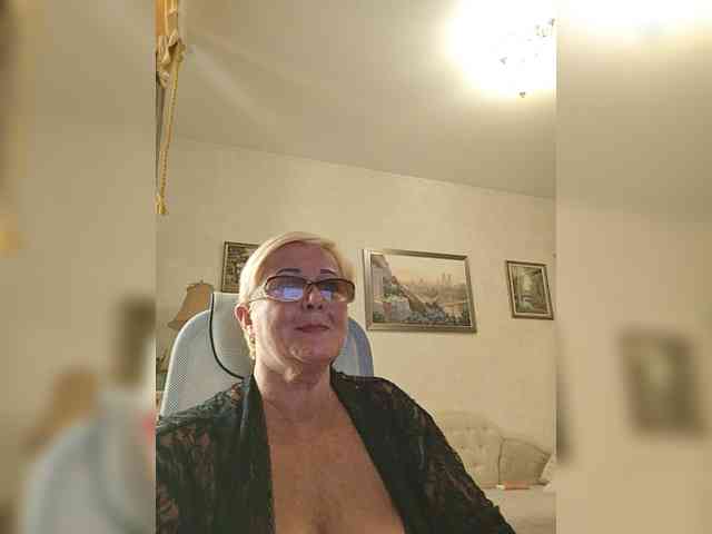 KarinkaSweet webcam