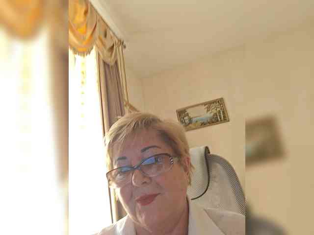 KarinkaSweet webcam
