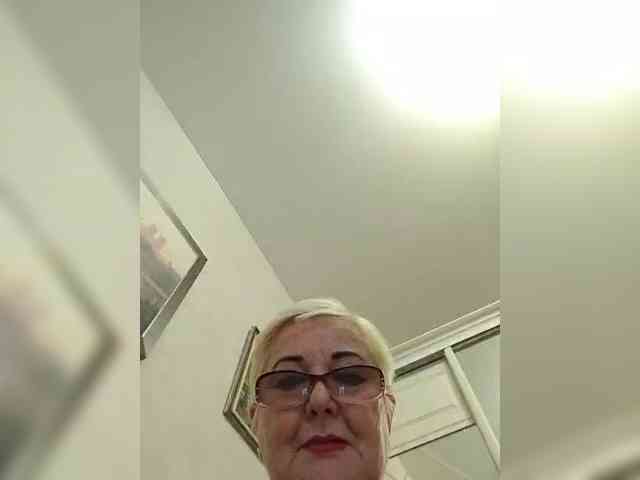 KarinkaSweet webcam