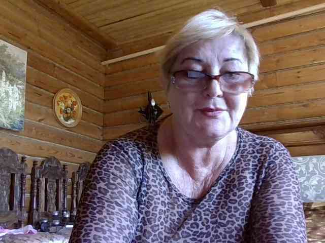 KarinkaSweet webcam