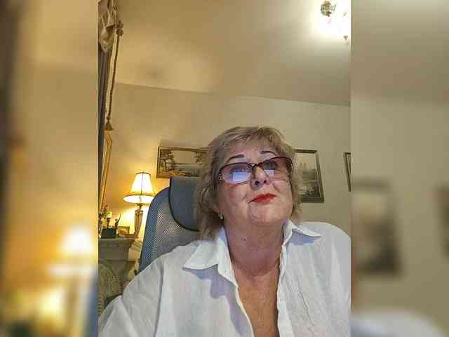 KarinkaSweet webcam