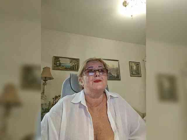 KarinkaSweet webcam