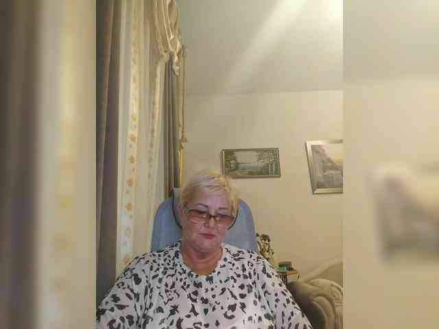 KarinkaSweet webcam