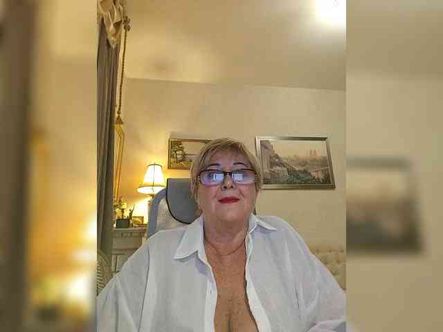 KarinkaSweet webcam