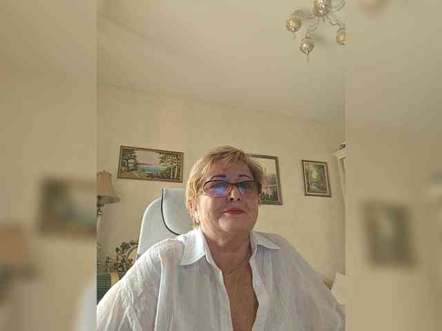 KarinkaSweet webcam