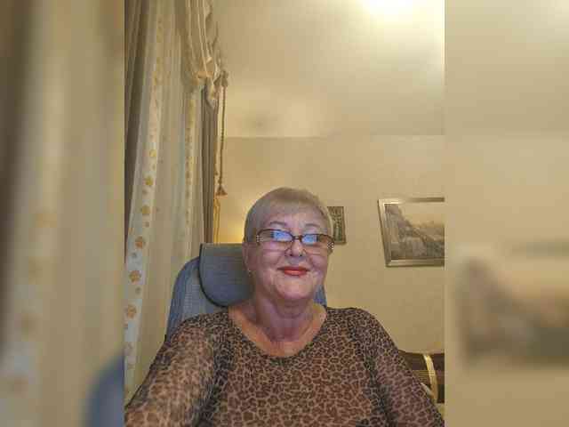 KarinkaSweet webcam