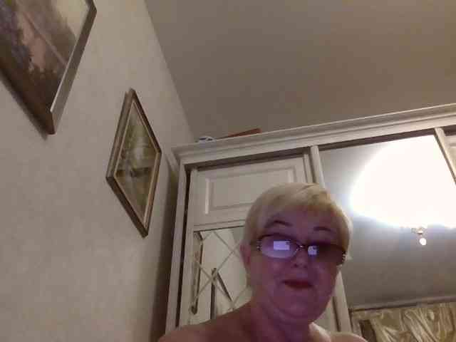 KarinkaSweet webcam