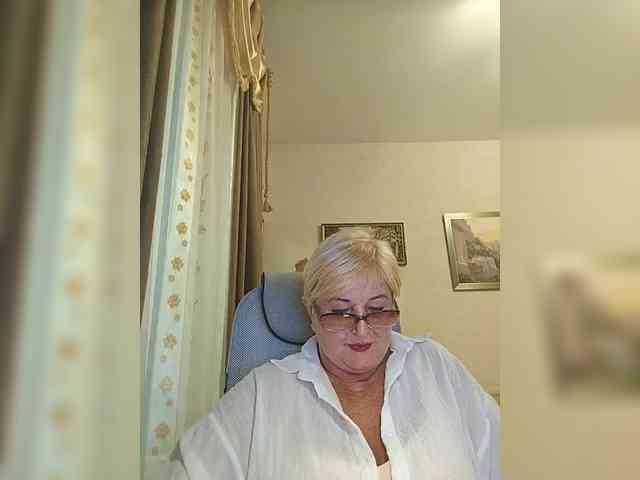 KarinkaSweet webcam