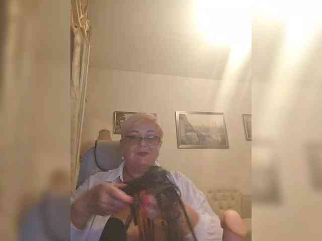 KarinkaSweet webcam