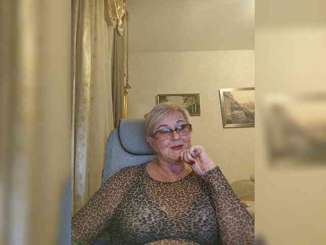 KarinkaSweet webcam