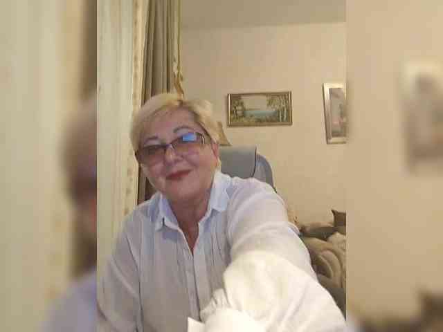 KarinkaSweet webcam