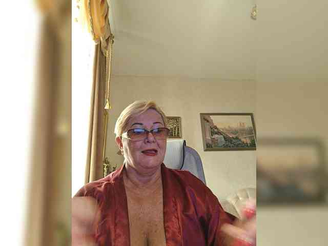KarinkaSweet webcam