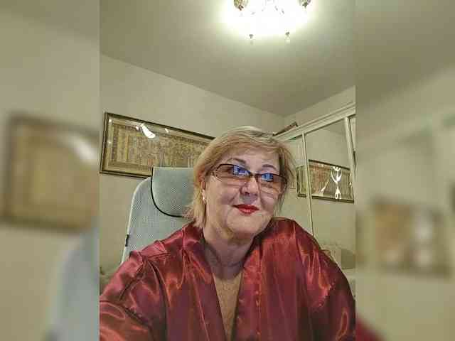 KarinkaSweet webcam