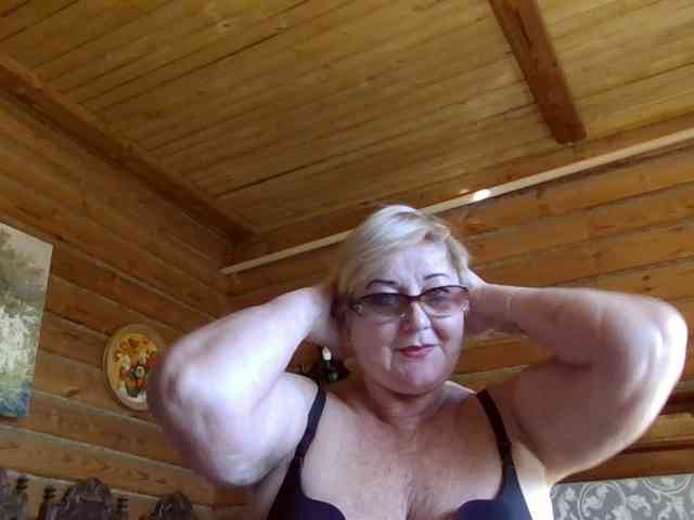 KarinkaSweet webcam